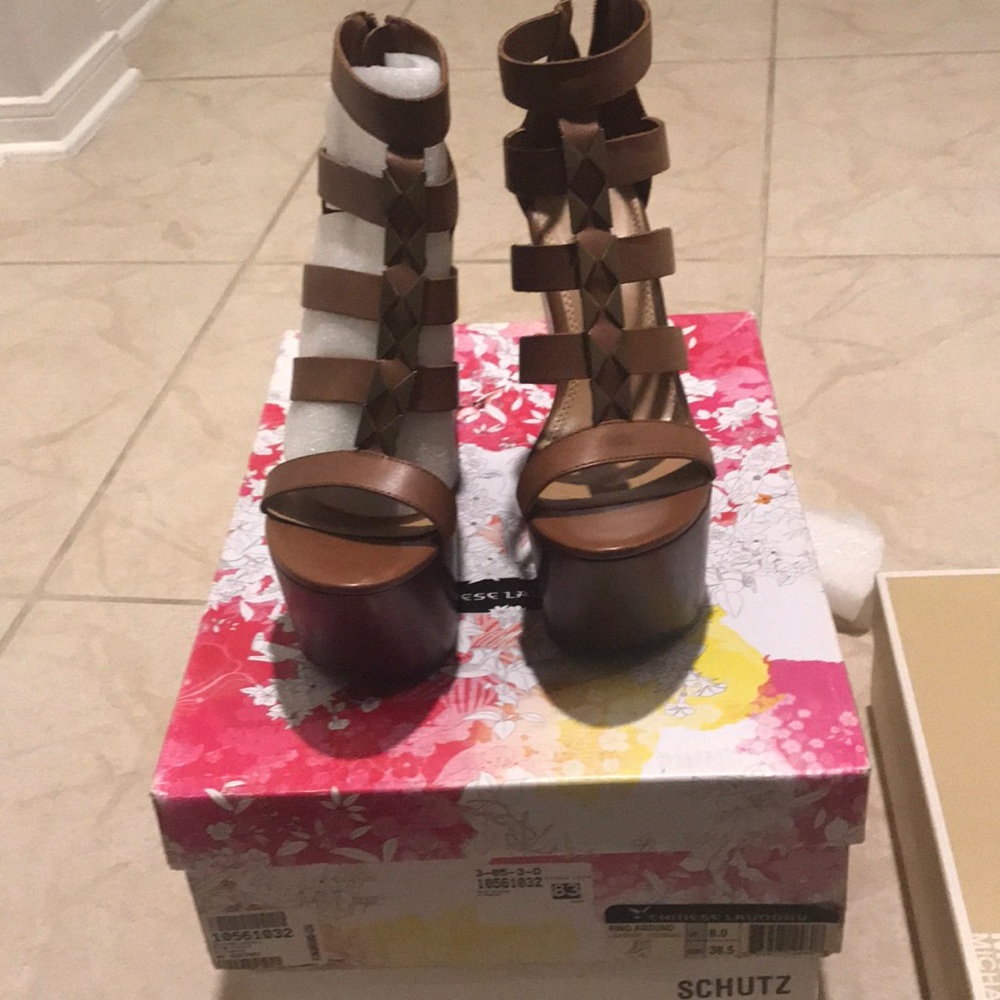 Chinese laundry wedges